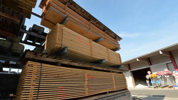 Nachhaltig: Der Neumarkter Bauhof verwendet das Restholz von der Öko-Kita