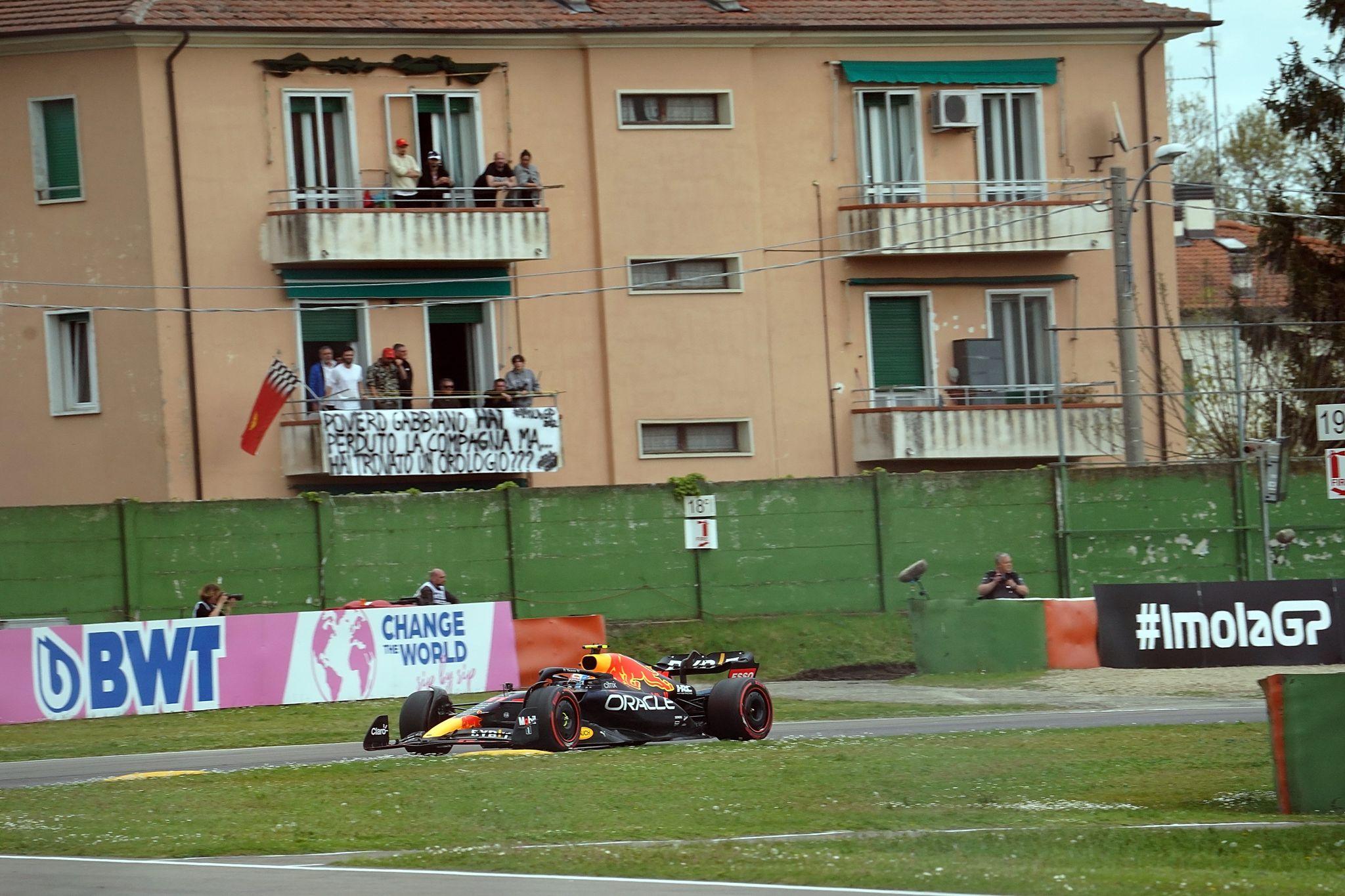 Unwetter In Imola: Fahrerlager Der Formel 1 Geräumt | Nn.de