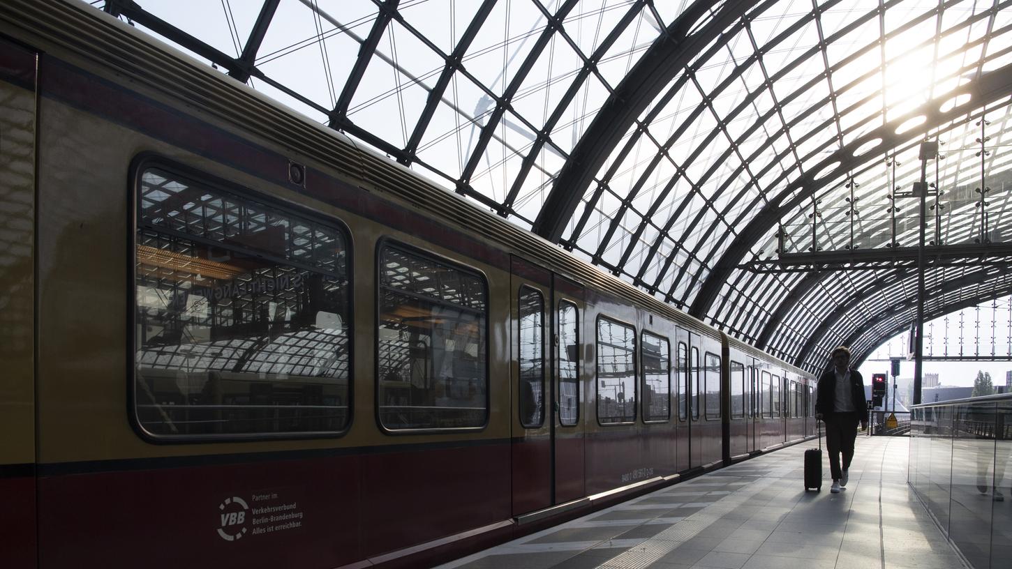 Nur wenige Tage nach dem in letzter Sekunde abgesagten Streik der EVG bei der Deutschen Bahn drohen neue Streiks im Nahverkehr.