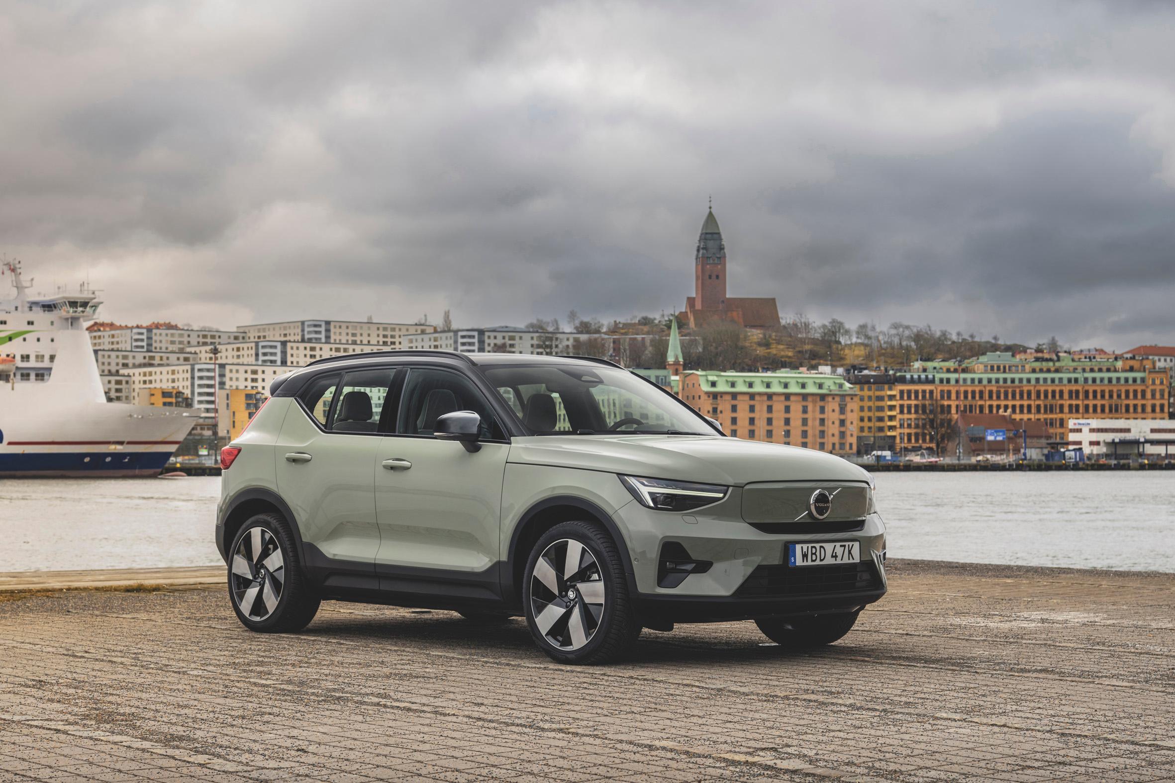 Für den vollelektrischen XC40 stehen drei Leistungsvarianten und zwei Batteriegrößen zur Wahl.