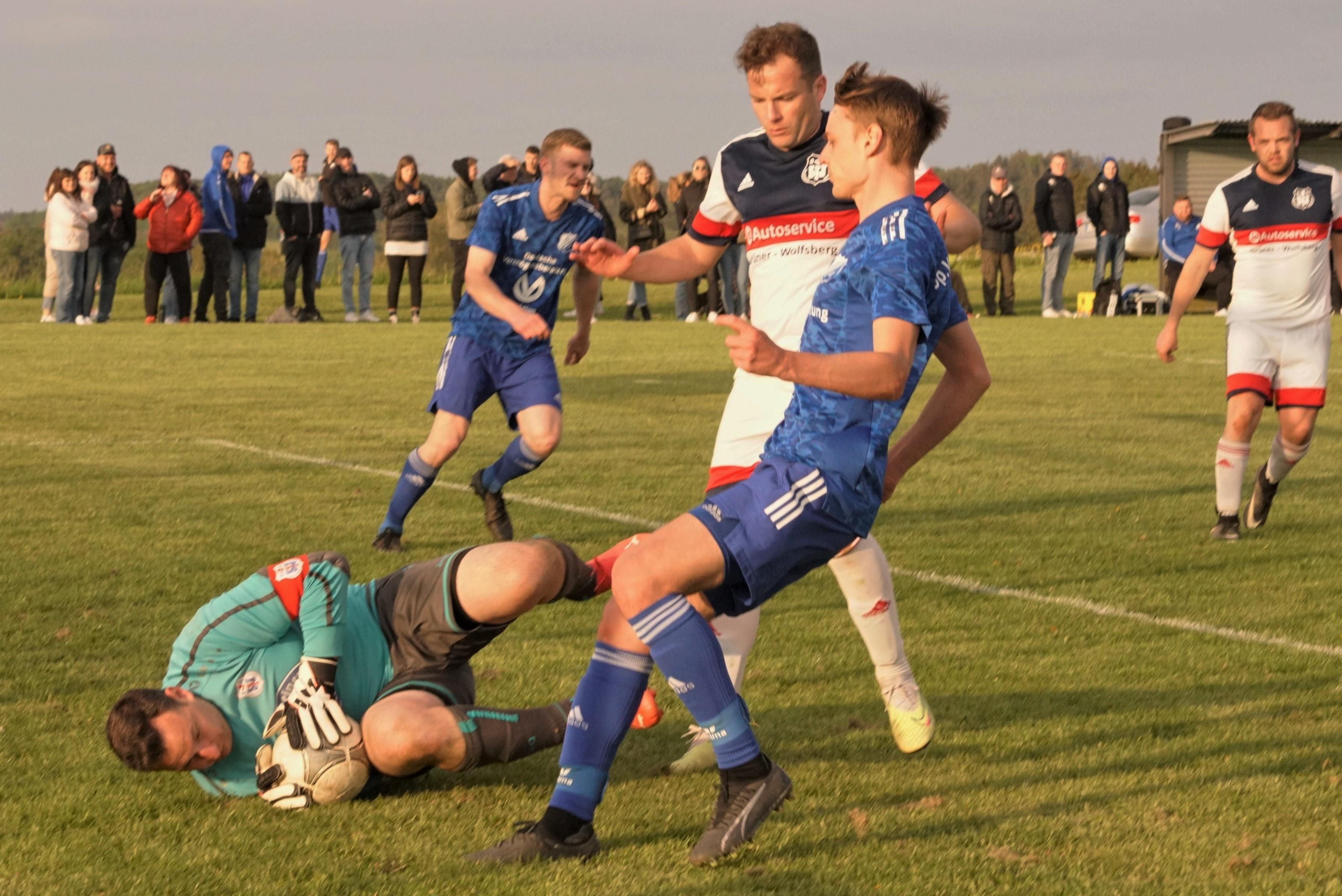 Geschwand/Wolfsberg gewinnt 1:0 gegen Hüttenbach