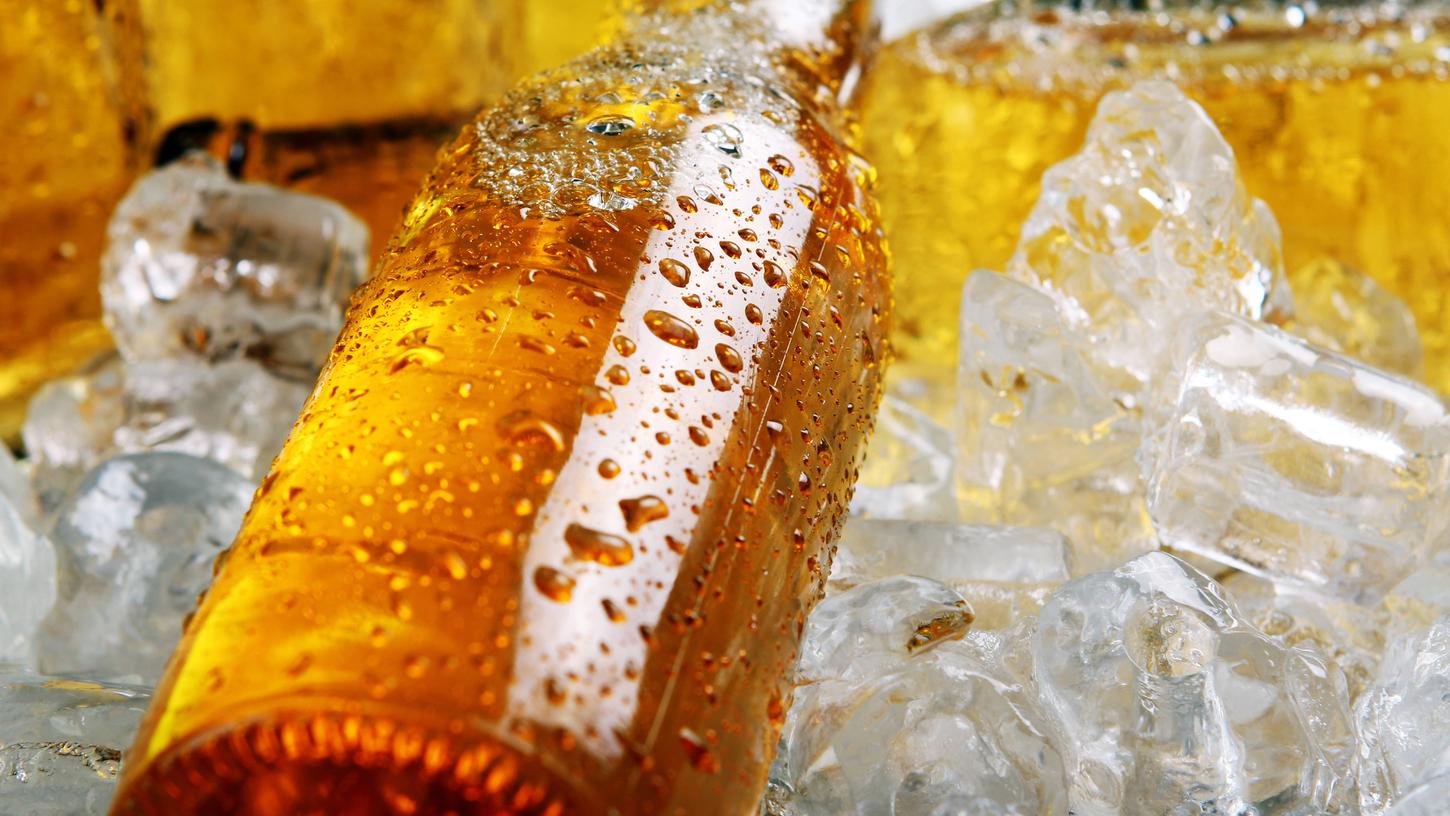 Getränke kühlen: Tipp sorgt für kaltes Bier in wenigen Minuten
