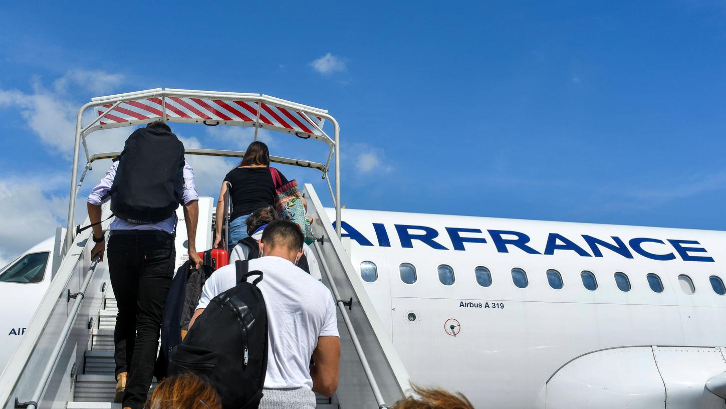 Air France verliert Koffer von Influencerin: Sie wettert auf TikTok gegen das Flugunternehmen. (Symbolbild)