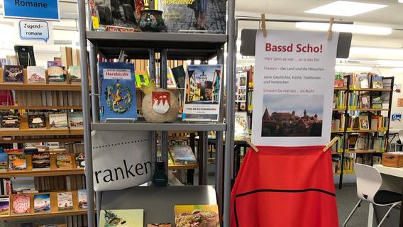 "Bassd scho!": Buchausstellung in Kreisbücherei Bad Windsheim zeigt Frankens Besonderheiten