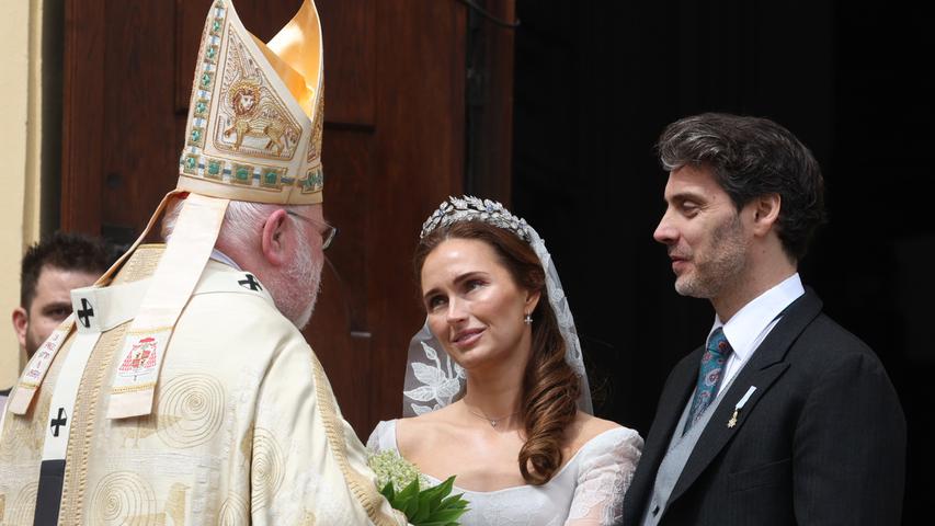 Die kirchliche Hochzeit von Ludwig Prinz von Bayern und seiner Braut Sophie-Alexandra ist am Samstag in München mit allen Ehren gefeiert worden.