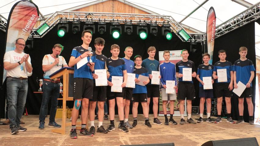 Bei den Schülern gewannen die U15-Fußballer der SG Markt Berolzheim.