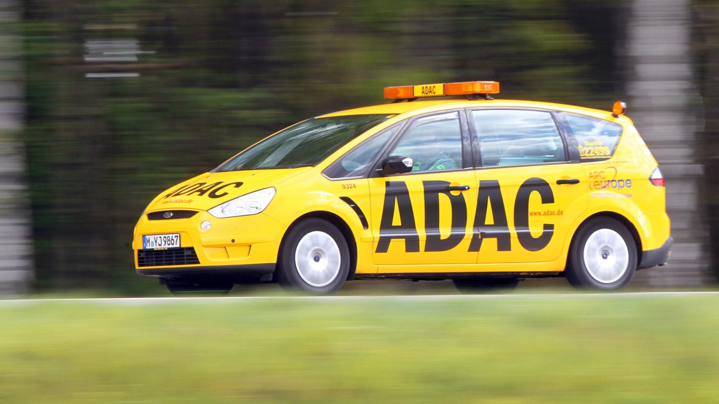 Mit einer Äußerungen zu den neuen Fahrverbotsregelungen hat der ADAC sich bei einigen seiner Mitglieder äußerst unbeliebt gemacht. Mit einer Äußerungen zu den neuen Fahrverbotsregelungen hat der ADAC sich bei einigen seiner Mitglieder äußerst unbeliebt gemacht.