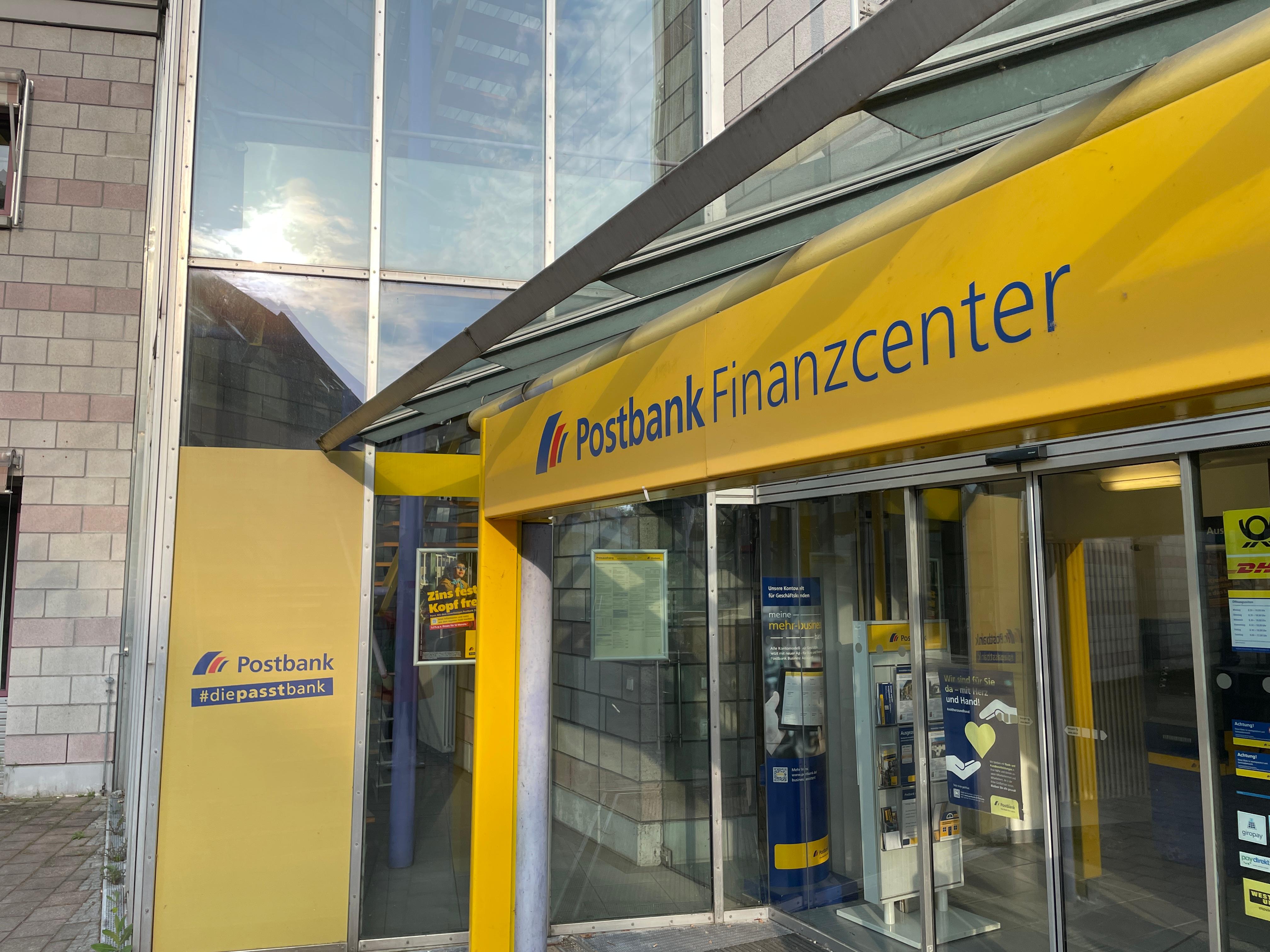 Postbank-Kunden Zum Abriss Am Plärrer: "Wir Brauchen Eine Filiale In Lauf!"