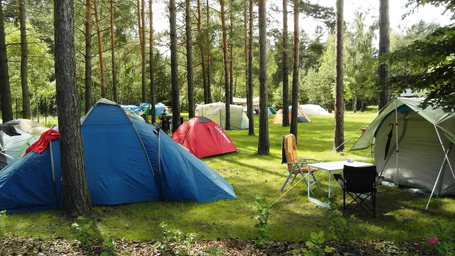Der Campingplatz Hafencamp Senftenberger See in Brandenburg gehört zu den beliebtesten in Deutschland.