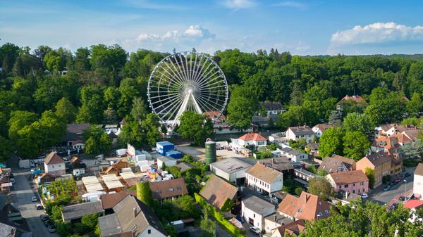 Blick aufs Gelände der Bergkirchweih.