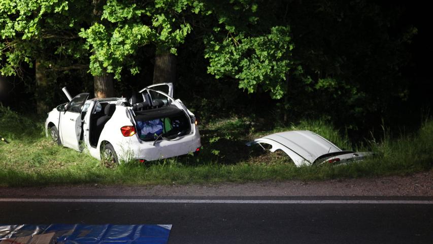 Am Dienstagabend kam es bei Langenzenn, auf der Kreisstraße FÜ2 zwischen Seukendorf und Horbach, zu einem schweren Unfall.