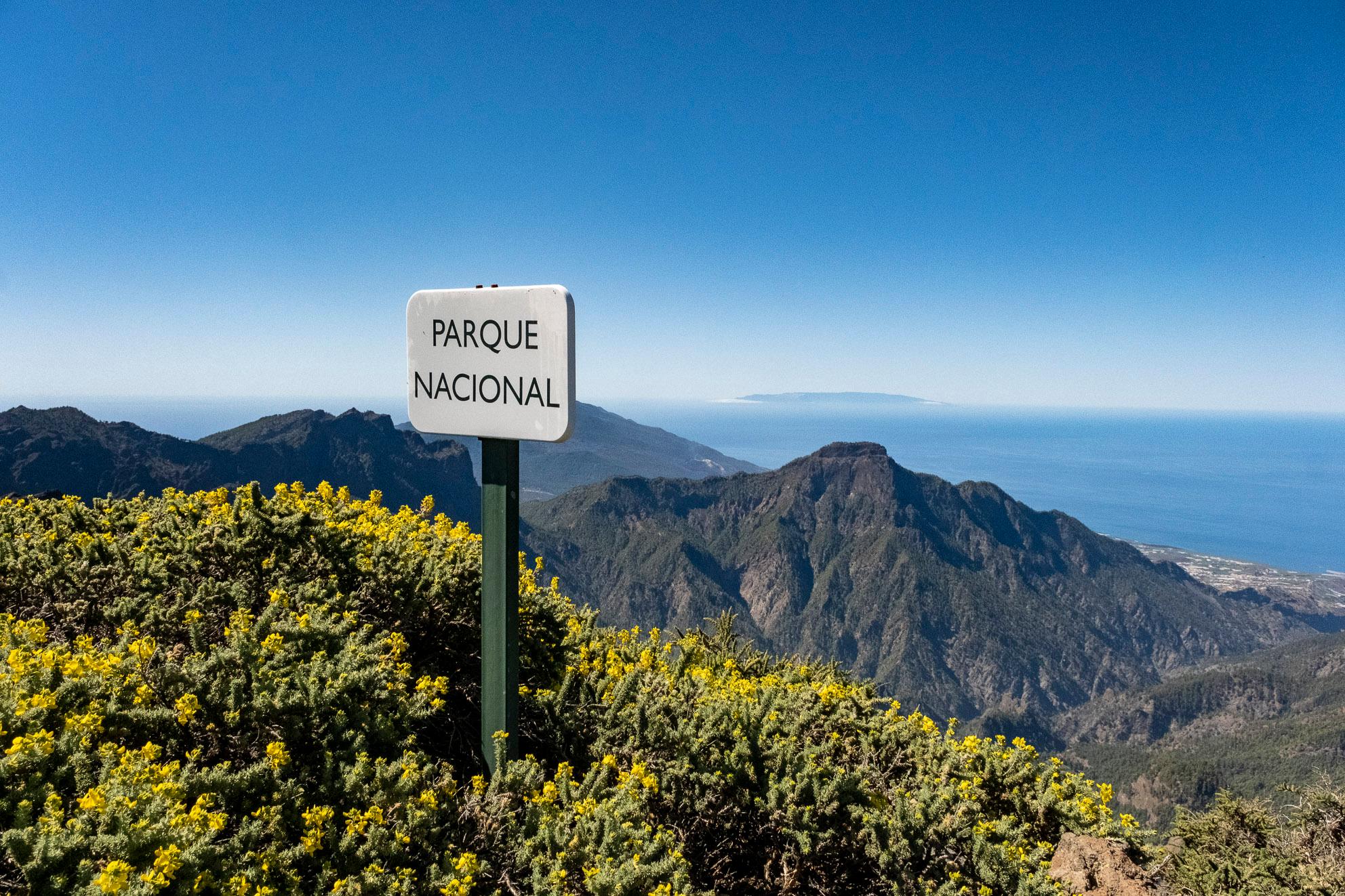 <p><span class="ng-binding" x-ng-class="{ 'editable-empty': !resourceInfo.valueOriginal[field.name] }">Der Caldera de Taburiente Nationalpark im Zentrum der Insel bietet eine Vielzahl von Wanderrouten</span>.</p>
