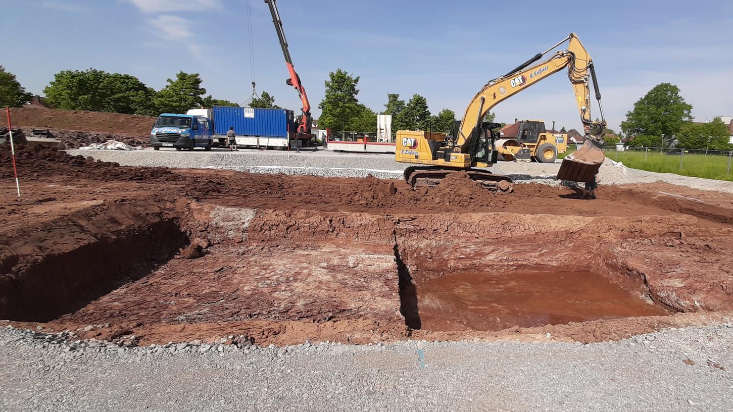 Los geht es: Die Bauarbeiten für die Hauptenergiezentrale an der Frankenstraße haben begonnen.