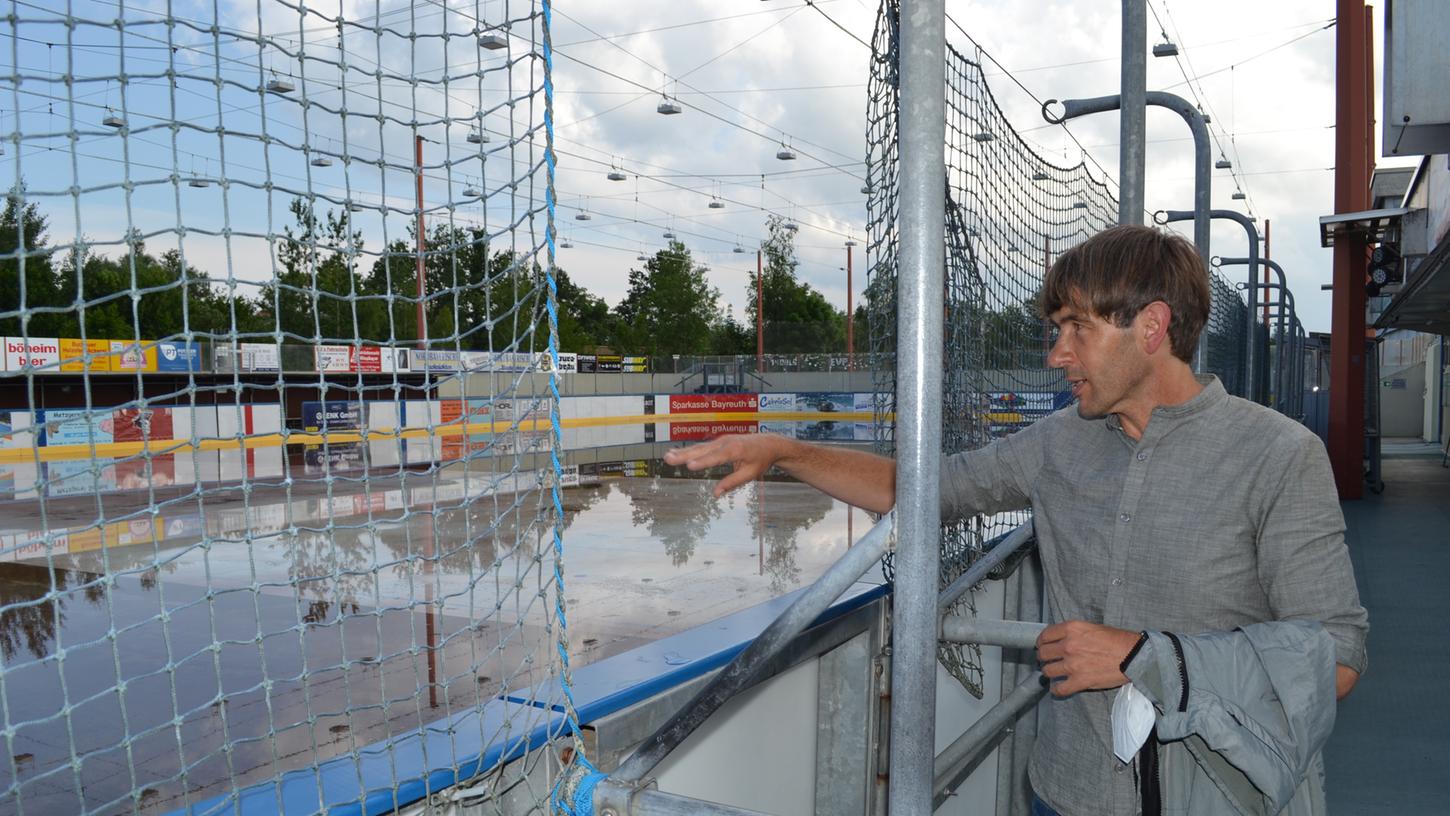 Beim Pegnitzer Eisstadion könnte es flotter gehen, wünscht sich Bürgermeister Wolfgang Nierhoff.