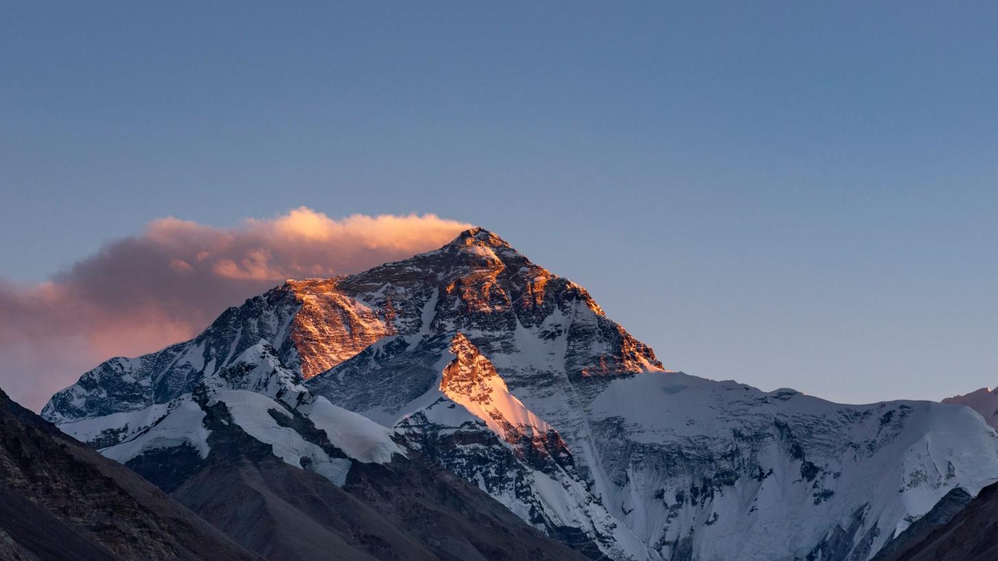 Ein vierjähriges Mädchen hat mit einer Wanderung im Himalaya auf auf Instagram für Aufsehen gesorgt.. (Symbolbild)