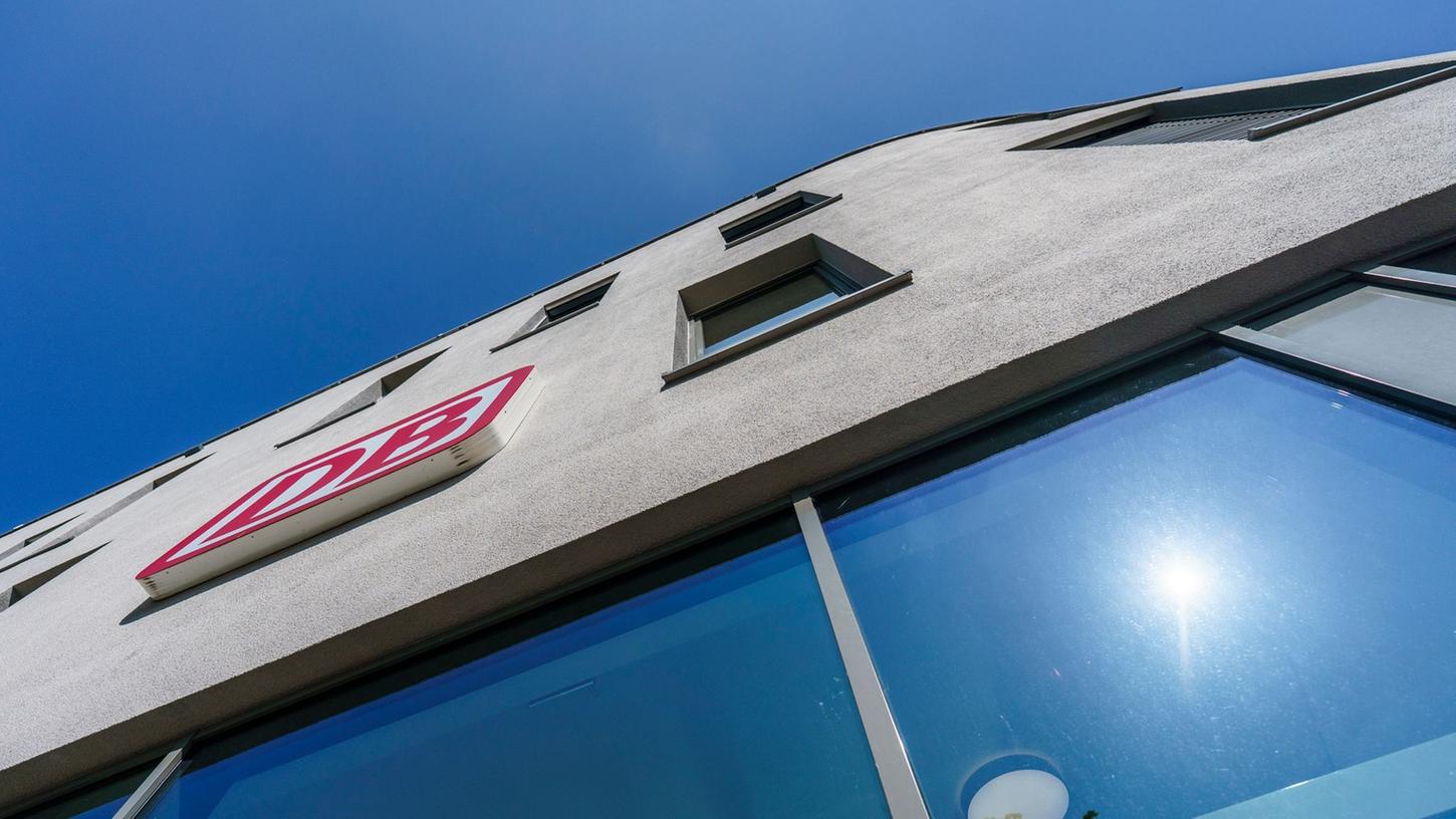 Vierte Runde, dritter und vorläufig letzter Tag, in den Tarifverhandlungen der Gewerkschaft EVG mit der Deutsche Bahn AG. Vierte Runde, dritter und vorläufig letzter Tag, in den Tarifverhandlungen der Gewerkschaft EVG mit der Deutsche Bahn AG.