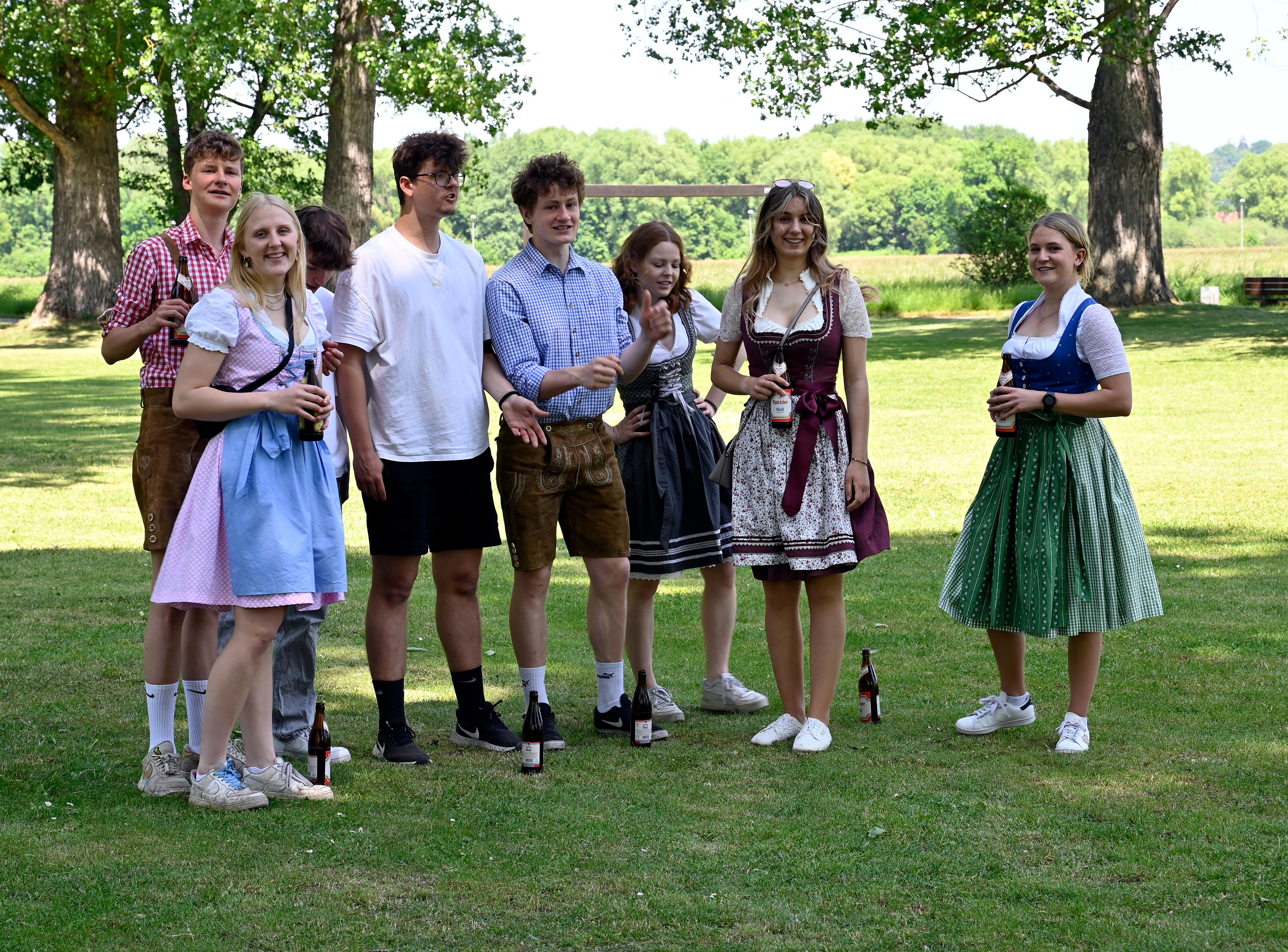Ziel vieler Kastenläufer ist es einerseits sich schon vor dem offiziellen Berg-Beginn ein paar Promille anzutrinken.
