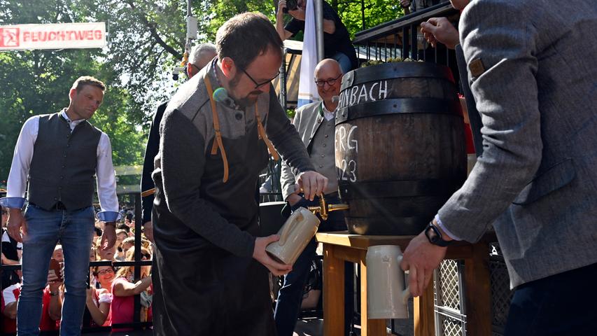 Dieses Jahr wurde ein Fass der Erlanger Steinbach Brauerei angestochen.
