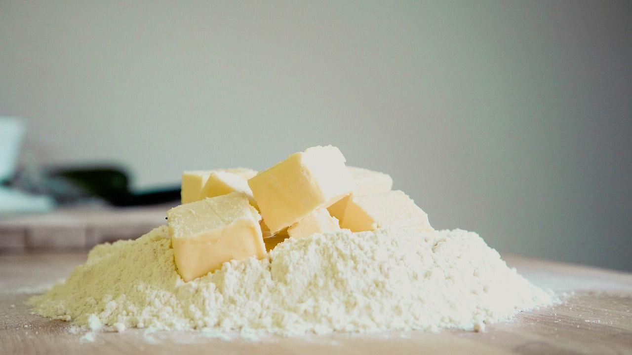 Mehl ist für zahlreiche Rezepte ein Muss: Eine bestimmte Charge des Herstellers Govinda Natur wird nun allerdings wegen Verunreinigung zurückgerufen. Mehl ist für zahlreiche Rezepte ein Muss: Eine bestimmte Charge des Herstellers Govinda Natur wird nun allerdings wegen Verunreinigung zurückgerufen.