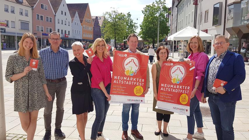Endlich wieder Altstadtfest in Neumarkt: Groß ist die Vorfreude nicht nur beim "Organisationskomitee" und OB Thomas Thumann.
