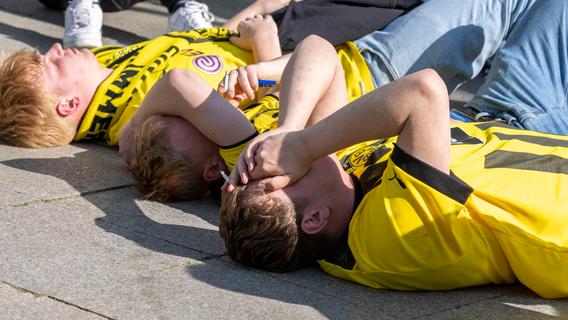 Den Titel auf der Zielgeraden verspielt: So reagiert Twitter auf Dortmunds Bundesliga-Pleite