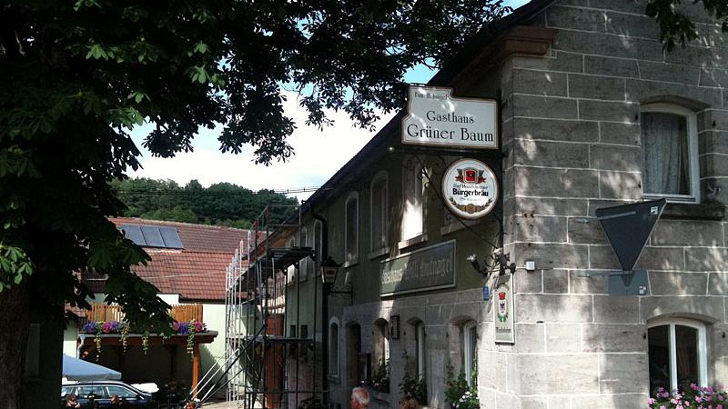 Um fränkische Gaumenfreuden dreht es sich auch im "Gasthaus Hufnagel" in Dietersheim. In den Monaten die mit "r" enden, erfreuen sich die Fans von Fisch an der Karpfengerichten und vergaben hier den ebenfalls Platz 13.