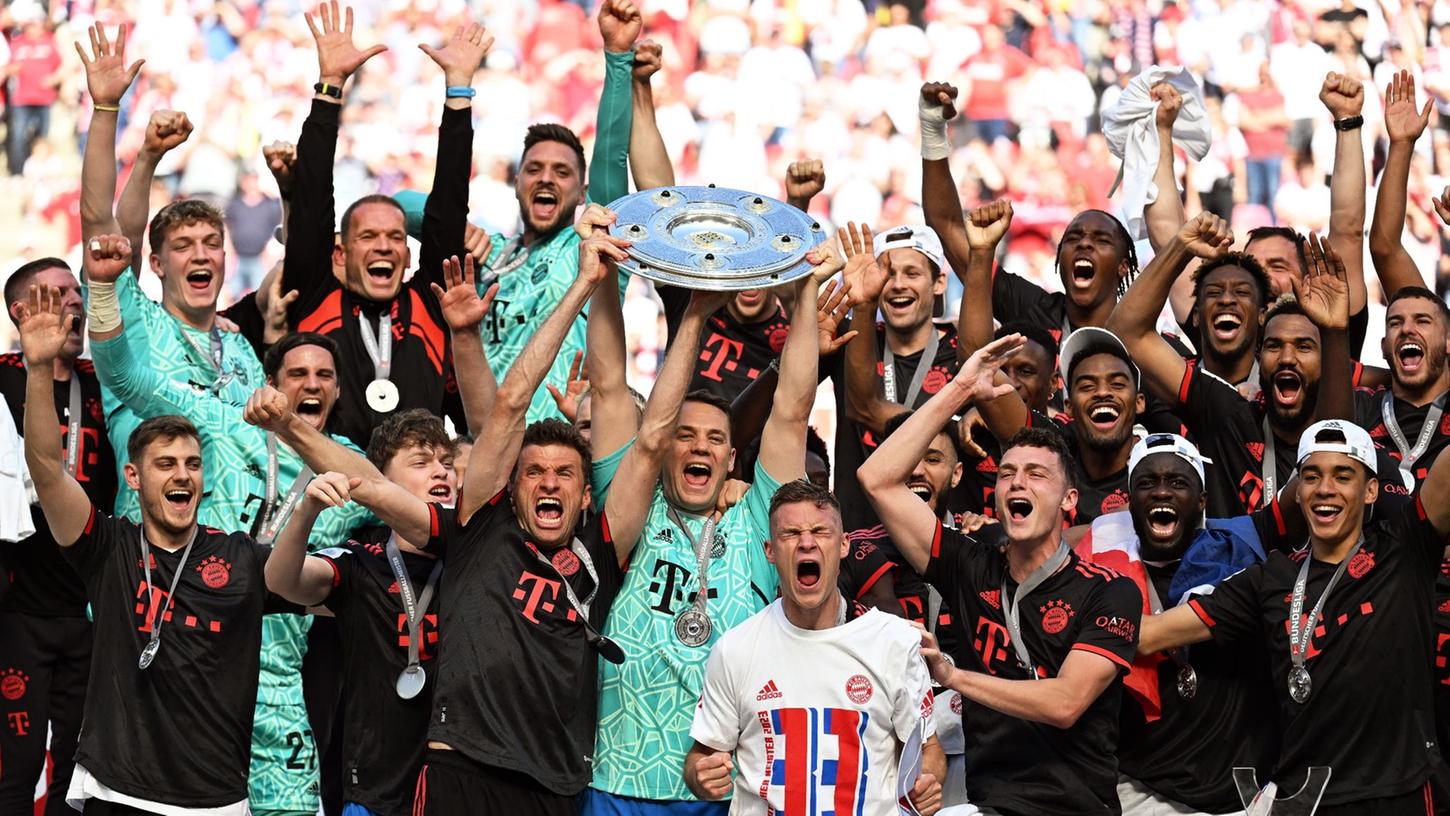Der FC Bayern durfte am Ende die Meisterschale hochstemmen.