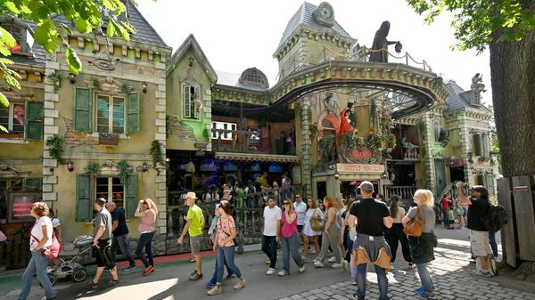 Dieses Jahr neu auf der Bergkirchweih: Haunted Mansion, die Geisterbahn.