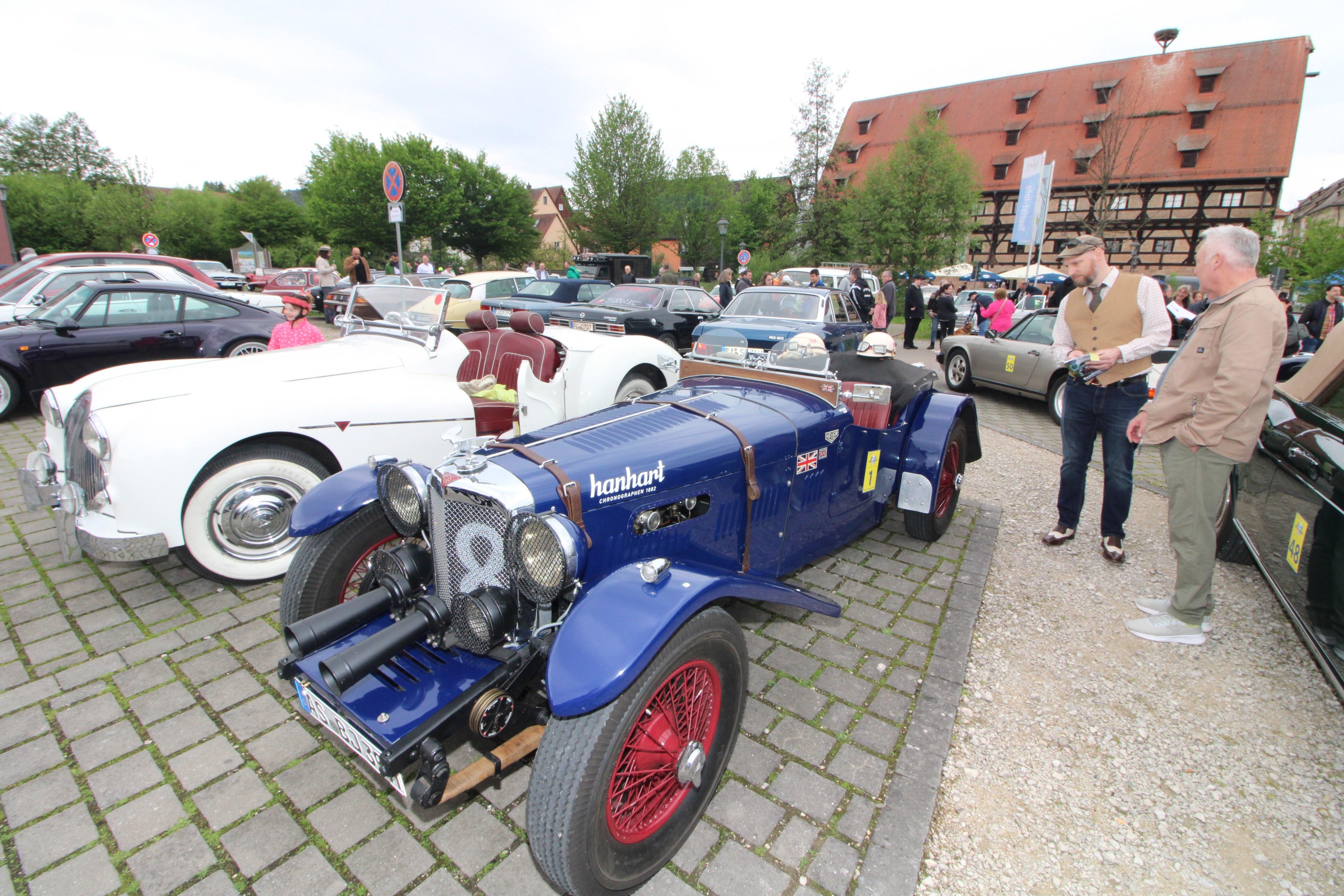 Fünfte Benefiz-Oldtimer-Rallye durch das Fränkische Seenland: 10.000 ...