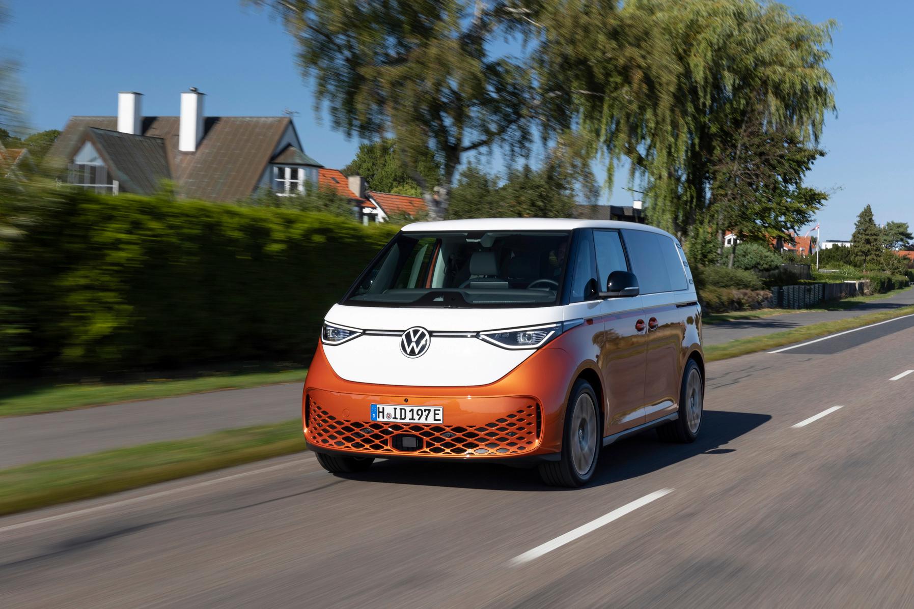 Nach WLTP-Norm sind bis zu 425 Kilometer Reichweite möglich, in der Praxis erweisen sich eher 350 als realistisch.