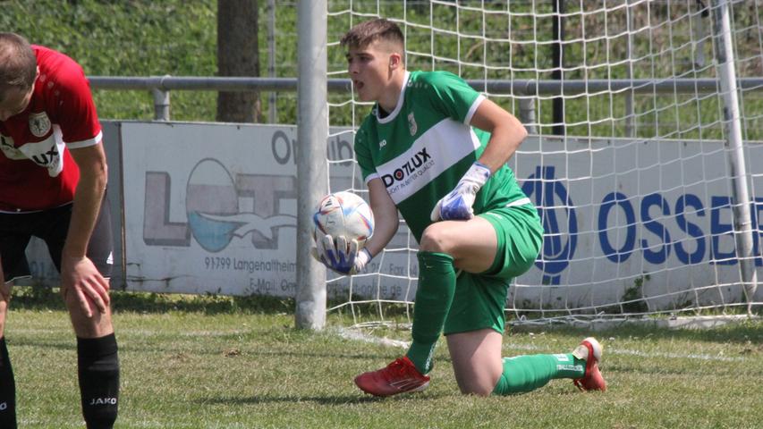 Marlon Roth (18) gab sein Landesliga-Debüt im Weißenburger Tor und hielt seinen Kasten sauber.