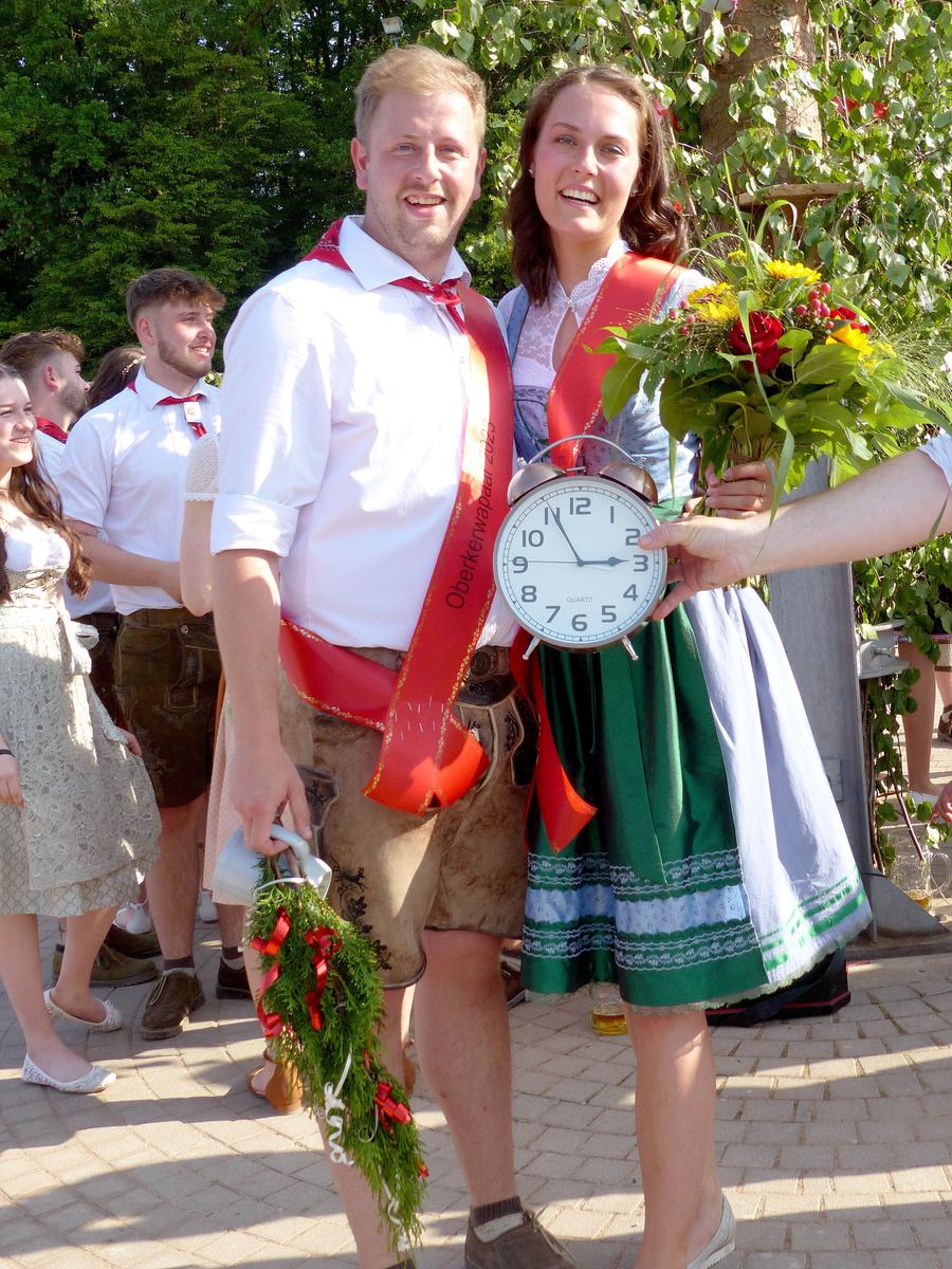 Johanna Ehrnsperger und Christoph Henning wurden das diesjährige Pyrbaumer Kerwapaar.