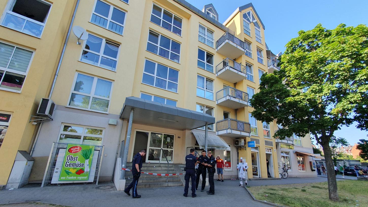 Polizeieinsatz in der Fürther Südstadt. Polizeieinsatz in der Fürther Südstadt.