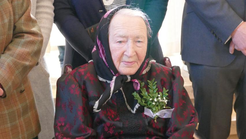 Anna Donhardt aus Hohenmirsberg ist mit 103 Jahren friedlich entschlafen