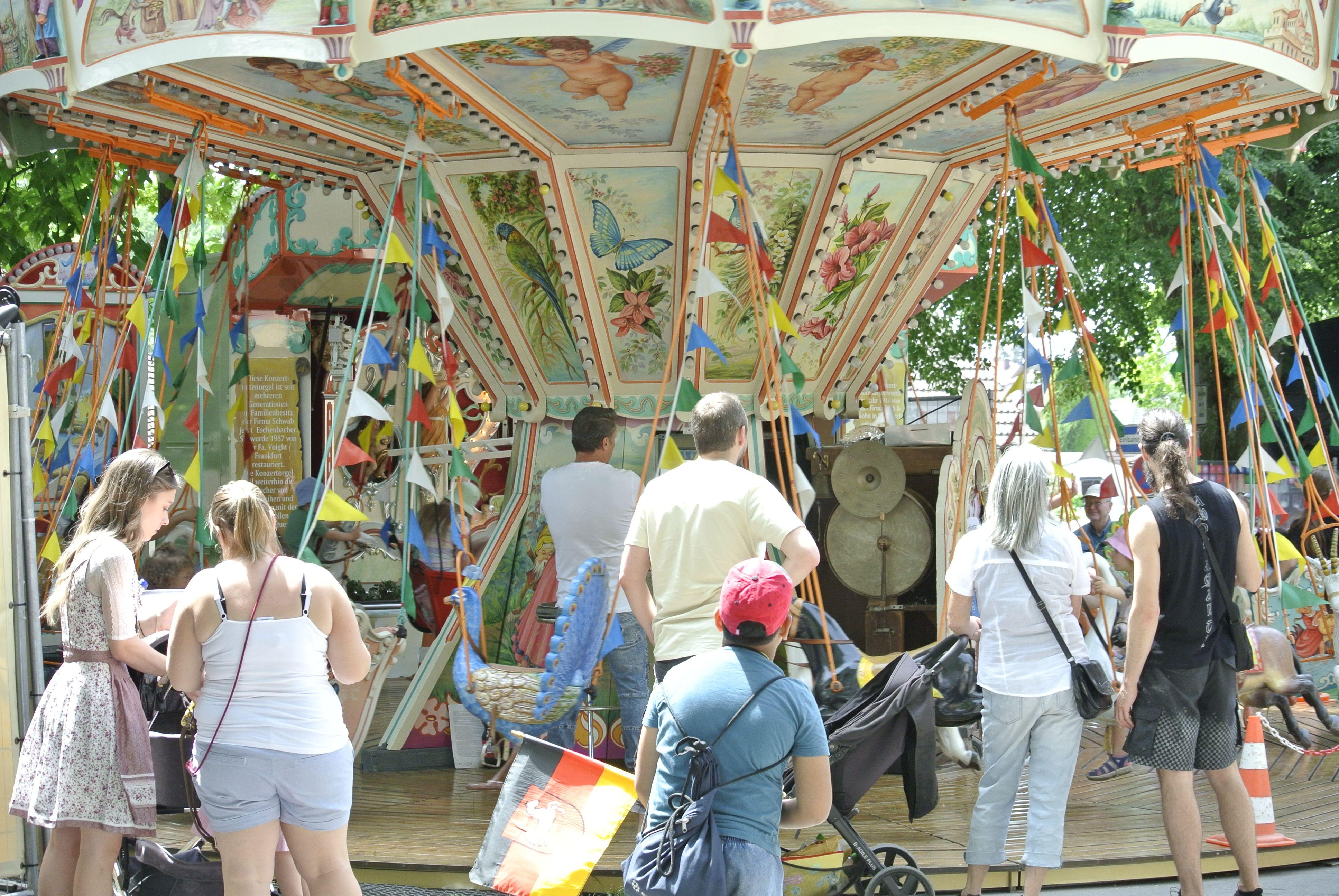 Kein Wunder, dass es hier Kinder, Eltern und Senioren in Massen nach Erlangen strömen.