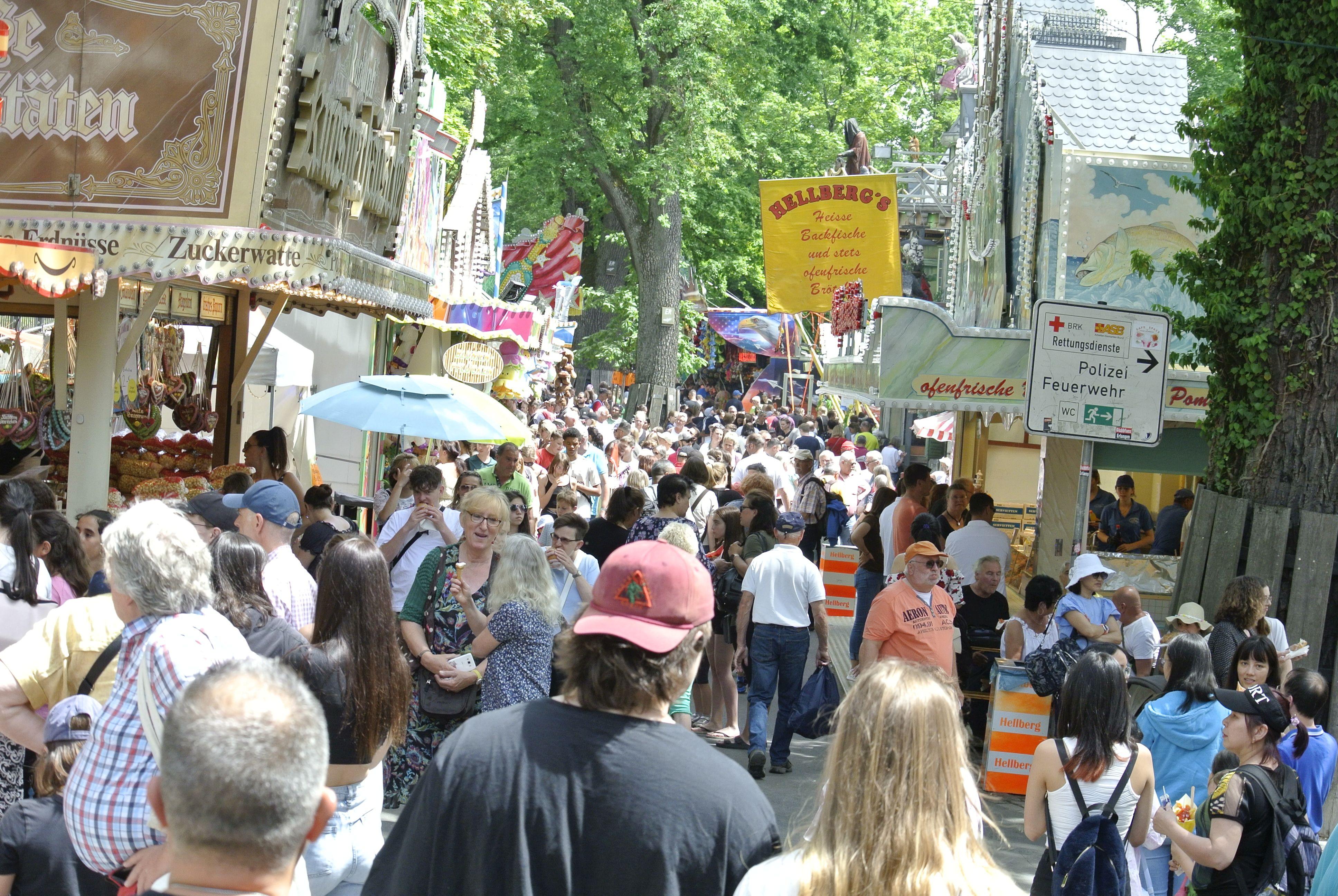 Die Fahrgeschäfte haben am Familientag die Preise deutlich reduziert.