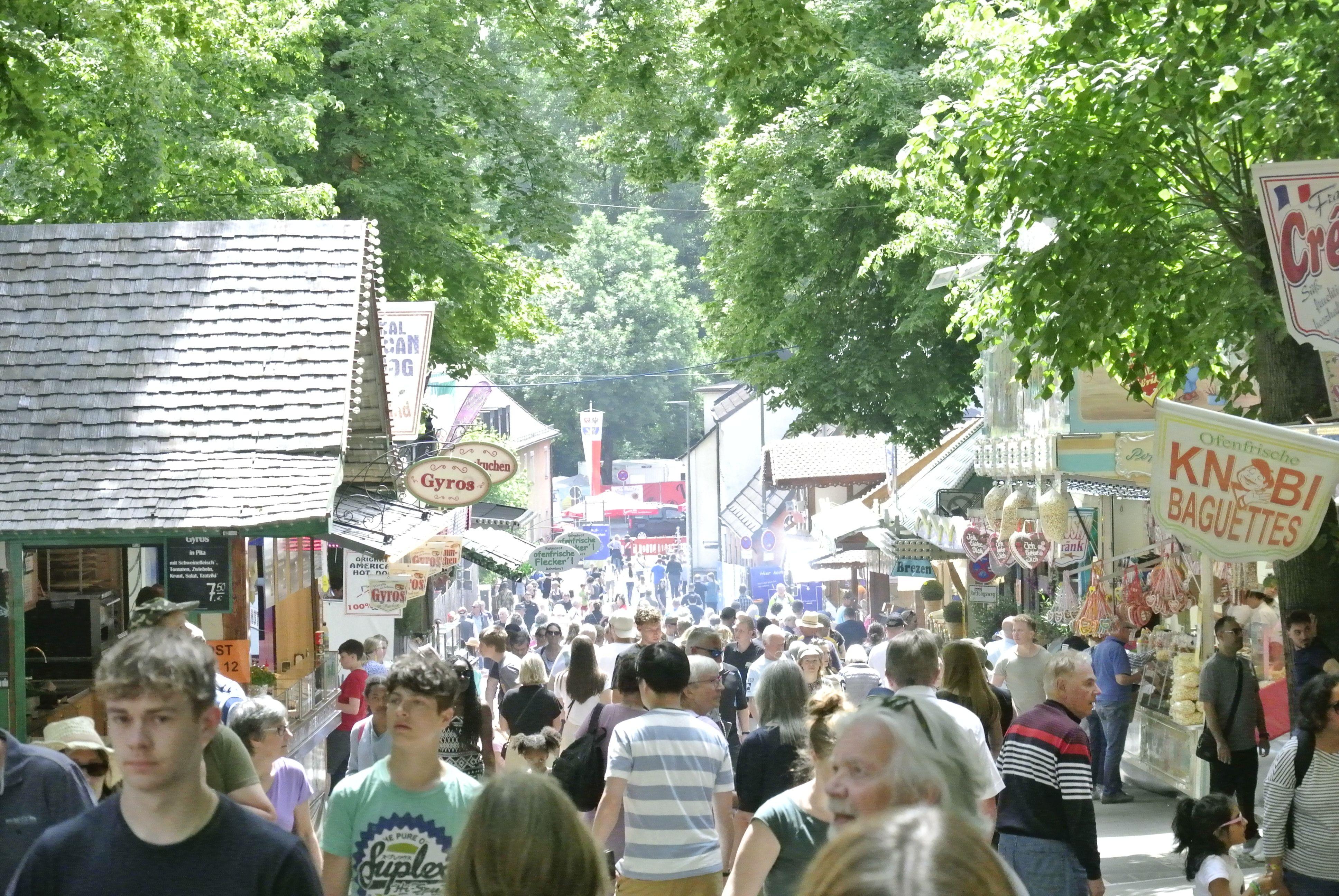 Auch für den Kerwa-Endspurt wird viel Sonne erwartet.