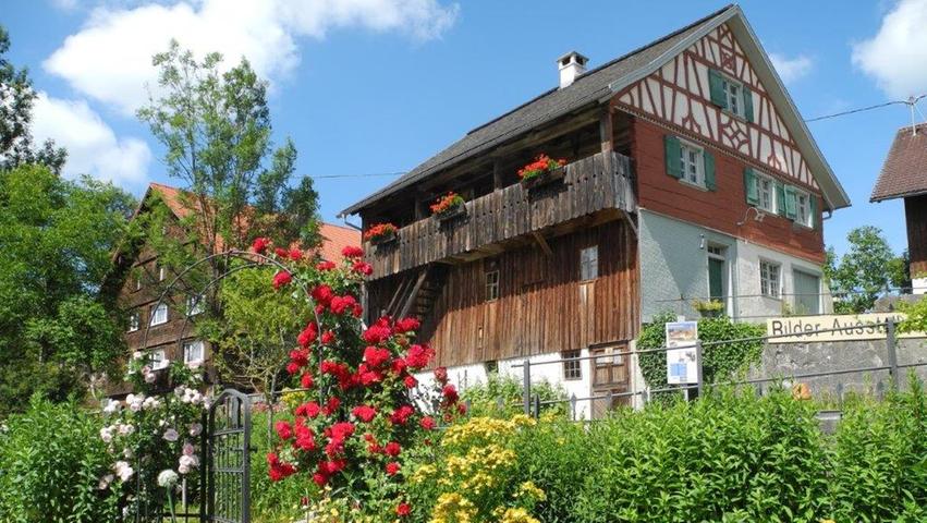 Golddorf 2019 aus dem schwäbischen Landkreis Lindau: Gestratz. Golddorf 2019 aus dem schwäbischen Landkreis Lindau: Gestratz.