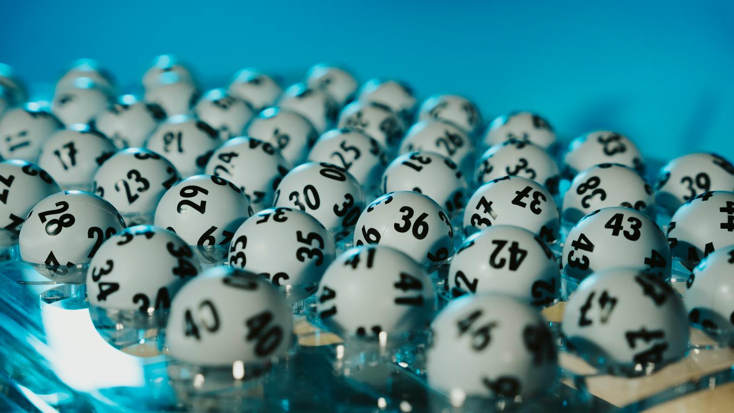 Der millionenschweren Spielschein wurde in einer mittelfränkischen Lotto-Annahmestelle abgegeben.