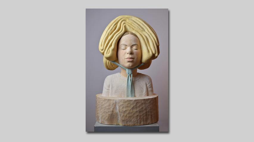 PATRICK NIESEL Stille (2022) 80 x 50 x 45 cm Holz, Acryl PATRICK NIESEL Stille (2022) 80 x 50 x 45 cm Holz, Acryl