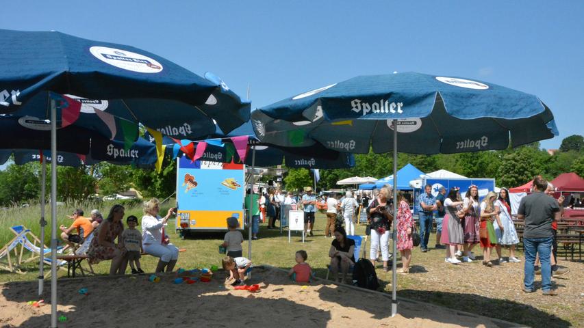 Auch für die kleinen Gästen des Seenlandmarktes war gut gesorgt: Sie konnten in einem großen Sandkasten spielen.