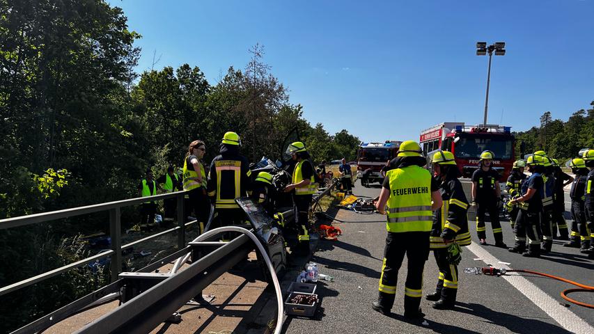 Straßensperrung auf A3: Mehrere Verletzte nach schwerem Unfall