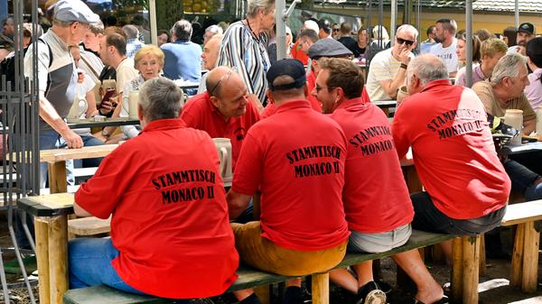 Stammtisch am Berg: Die Stimmung war prächtig.