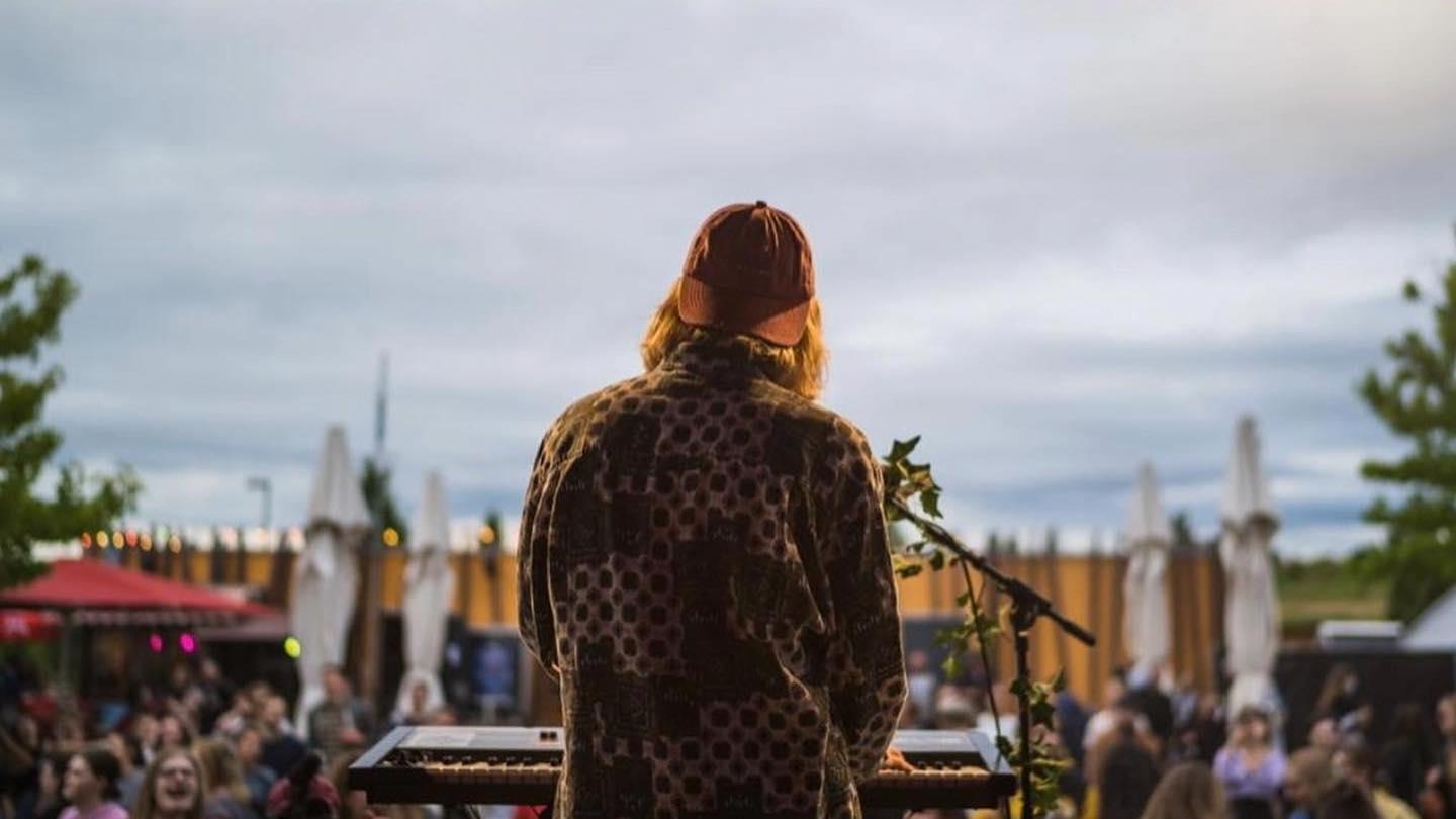 Beim Uni Open Air 2019 waren unter anderem Zugezogen Maskulin und Blond zu Gast.