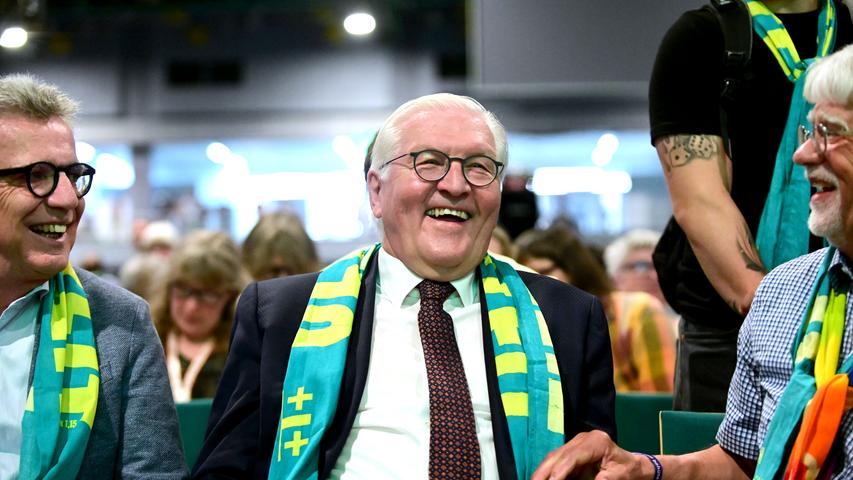 Kirchentags-Präsident Thomas de Mazière (l.) und Frank-Walter Steinmeier haben beim Kirchentag in Nürnberg gut lachen.