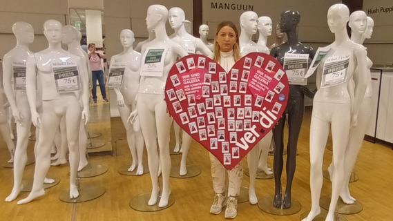 "Das Herz nehme ich mit nach Hause": Endgültiger Ladenschluss bei Galeria in Nürnberg-Langwasser