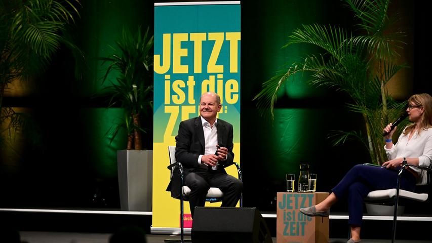 Riesiger Andrang: Bundeskanzler Olaf Scholz beim Kirchentag in Nürnberg - Die Bilder