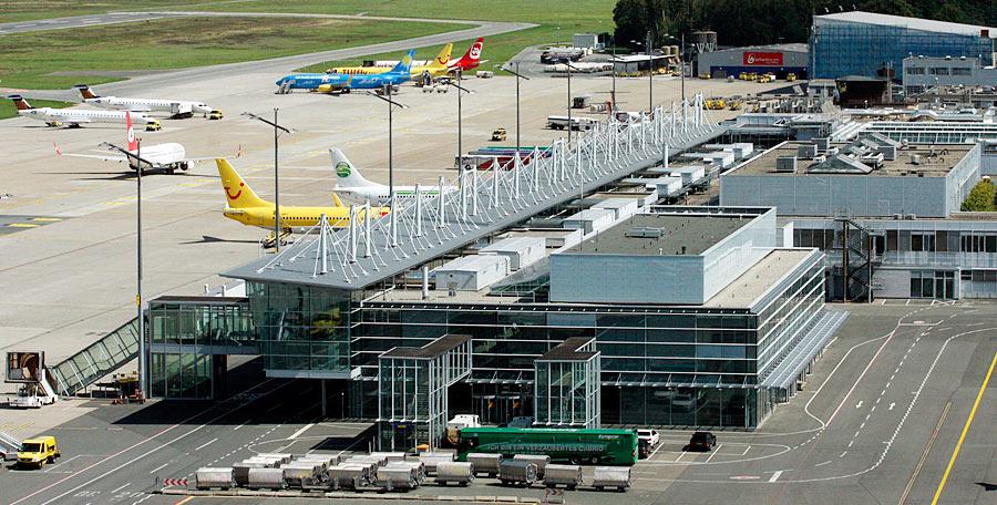 Beunruhigende Kunde vom Flughafen Nürnberg: Der Sanierungstarifvertrag, obwohl bereits im Juli vereinbart, ist noch immer nicht unterschrieben.