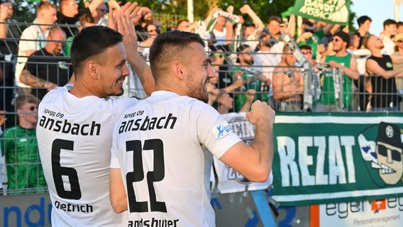 Regionalliga-Fußball für Lau: Freier Eintritt bei Abstiegskampf-Gipfel der SpVgg Ansbach am Samstag