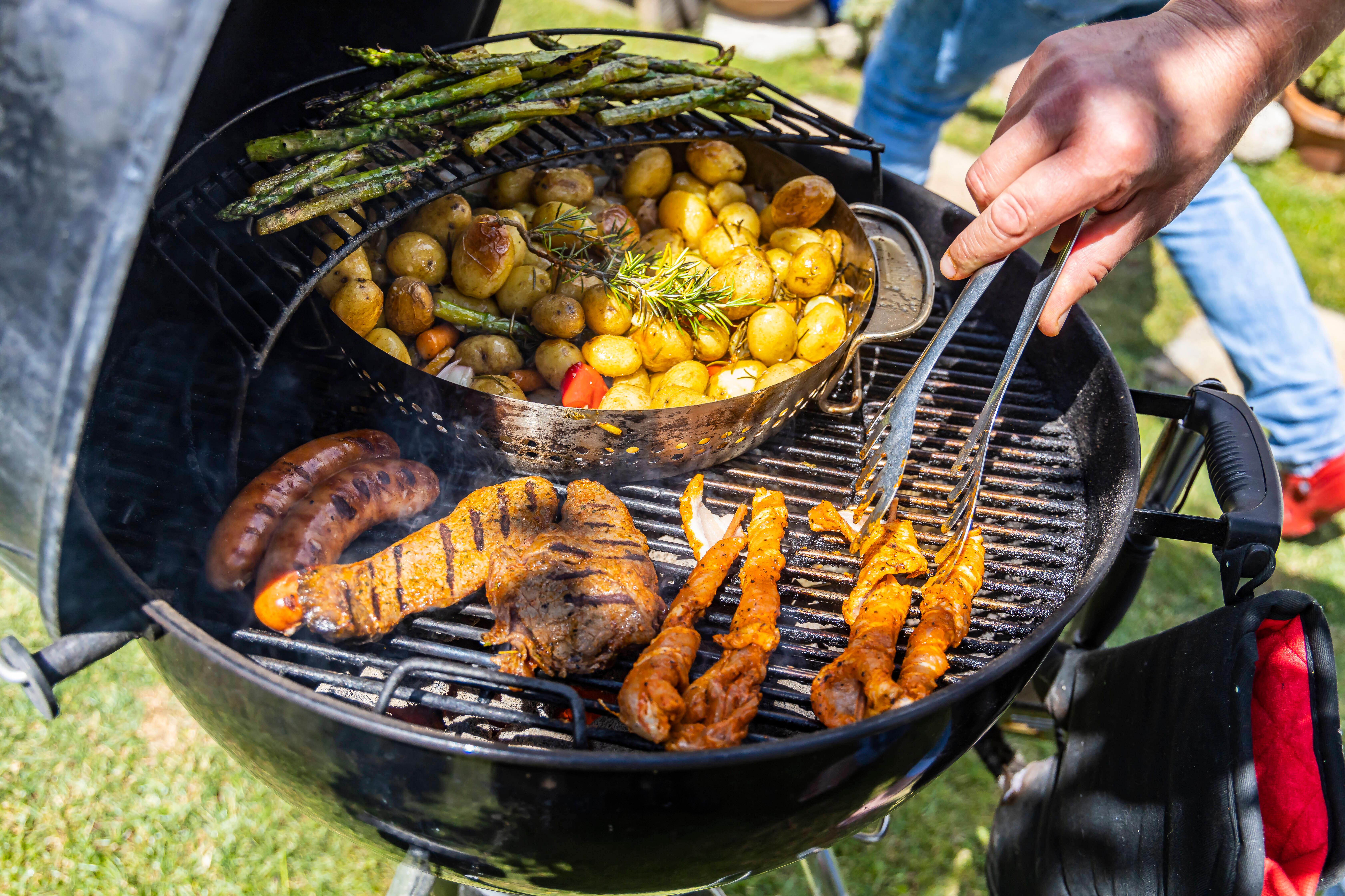 Wo Darf Man Grillen In Der Nähe Zuhause auf dem Balkon grillen: Ist das eigentlich erlaubt oder